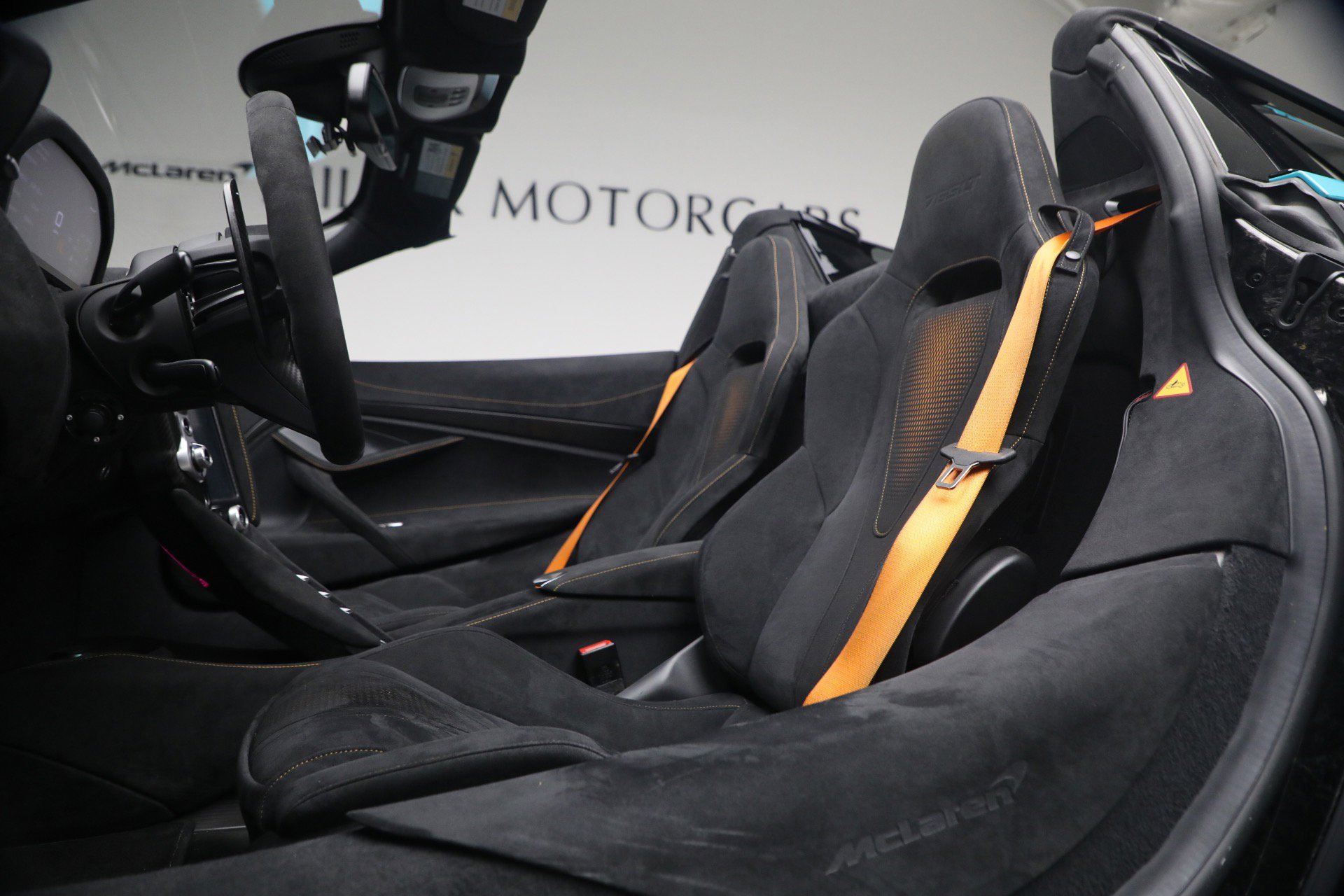 Used 2022 McLaren 765LT photo 32