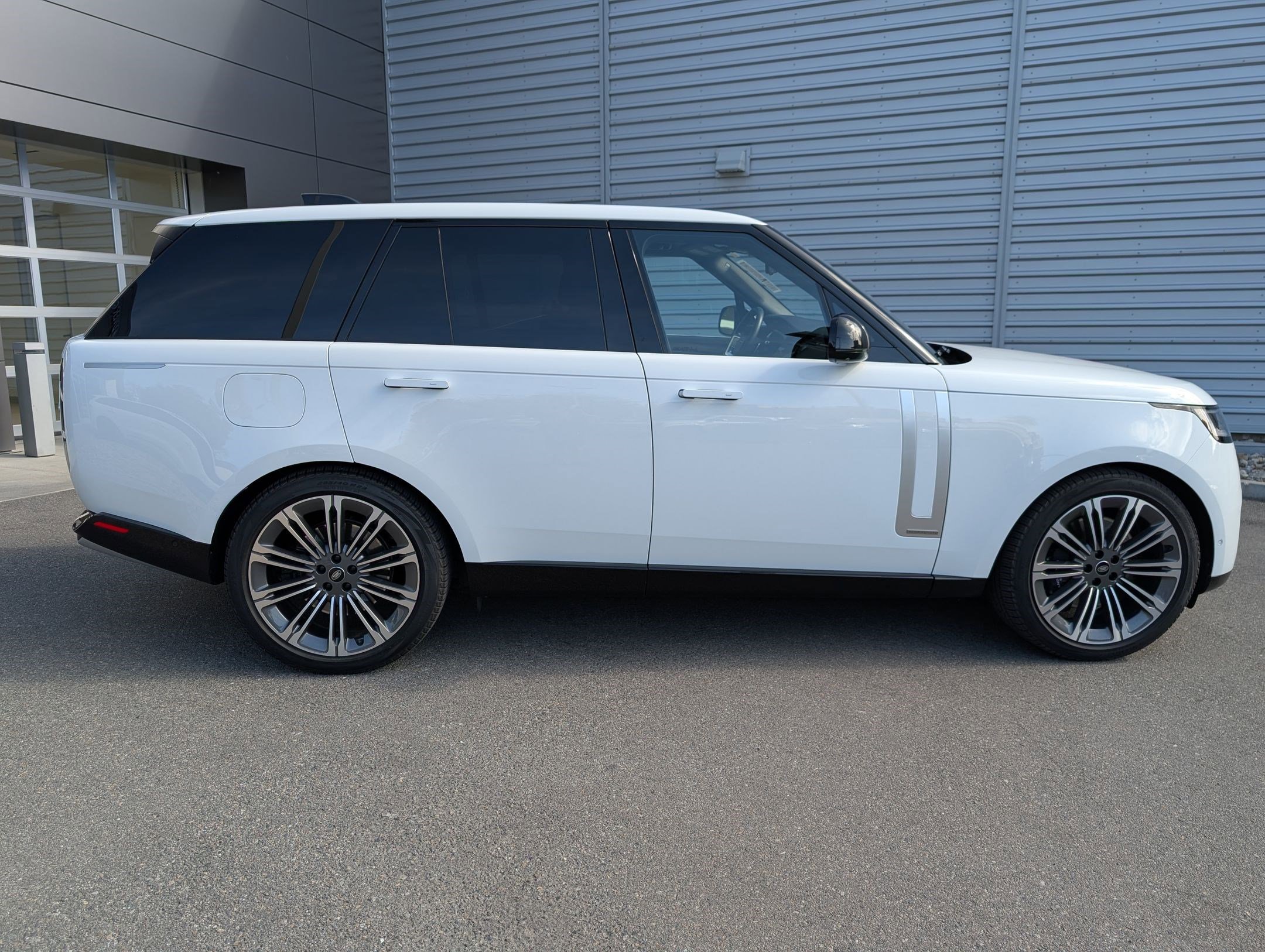 2023 Land Rover Range Rover Autobiography
