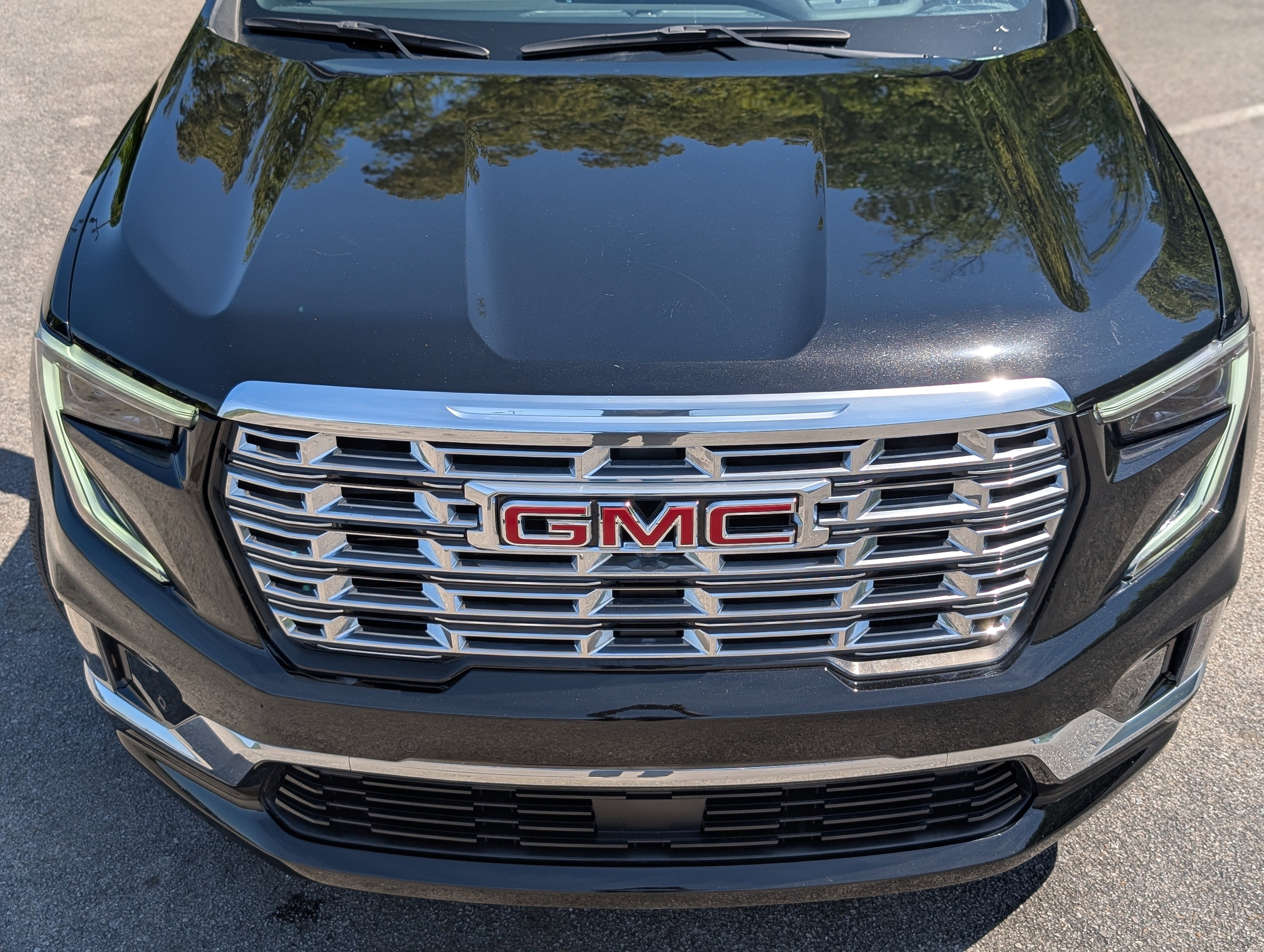 2024 GMC Acadia Denali