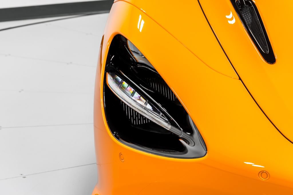 Used 2026 McLaren 750S photo 37