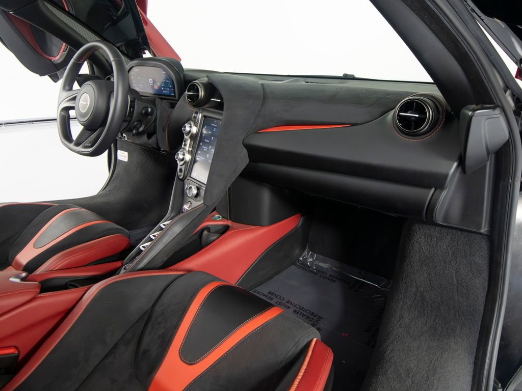 Used 2018 McLaren 720S photo 28