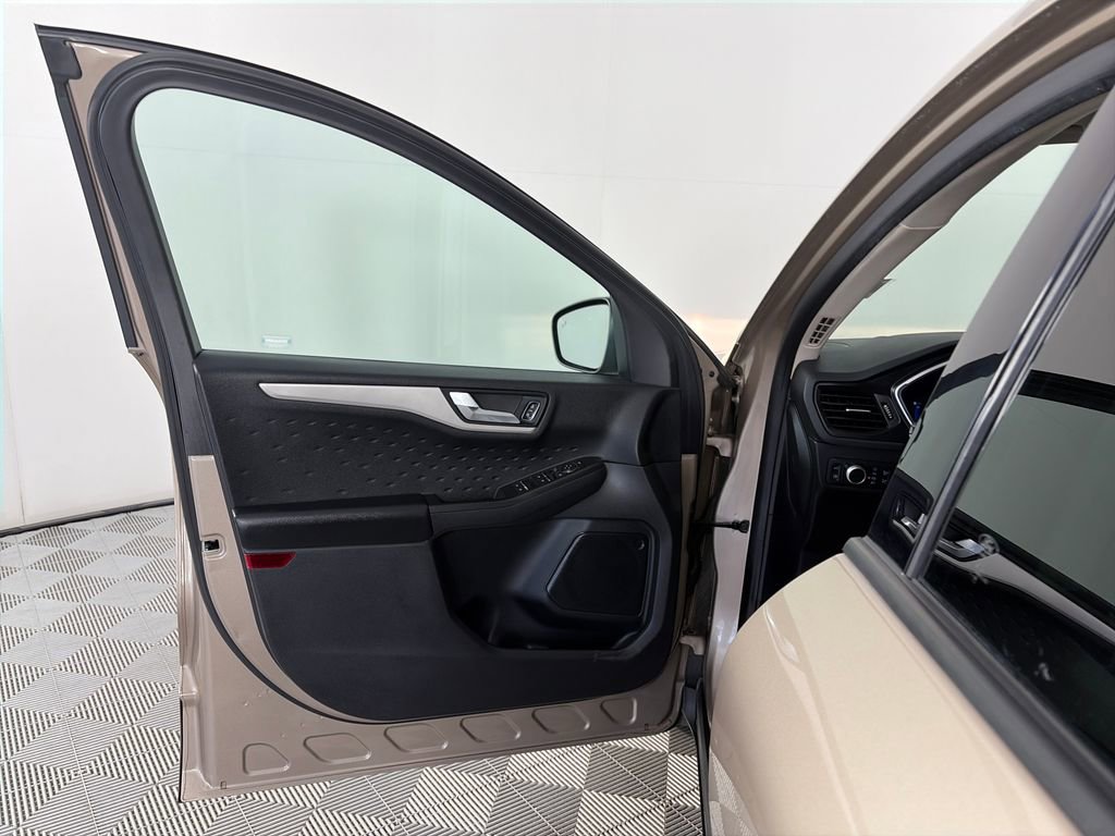 2020 Ford Escape SE Sport