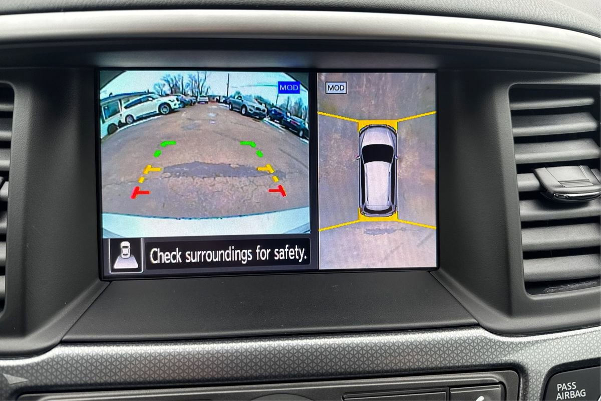 2020 Nissan Pathfinder SL