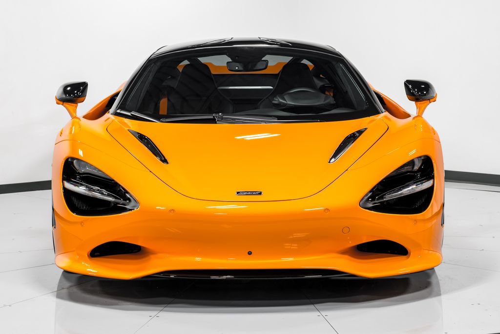 Used 2026 McLaren 750S photo 8