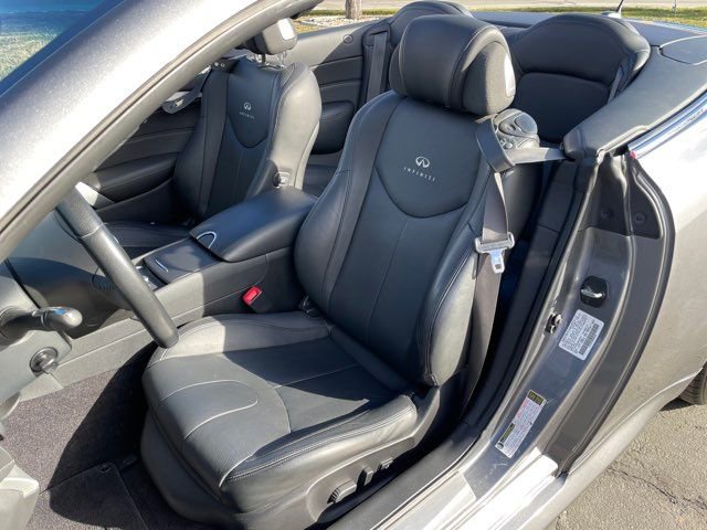 2012 INFINITI G37 Sport