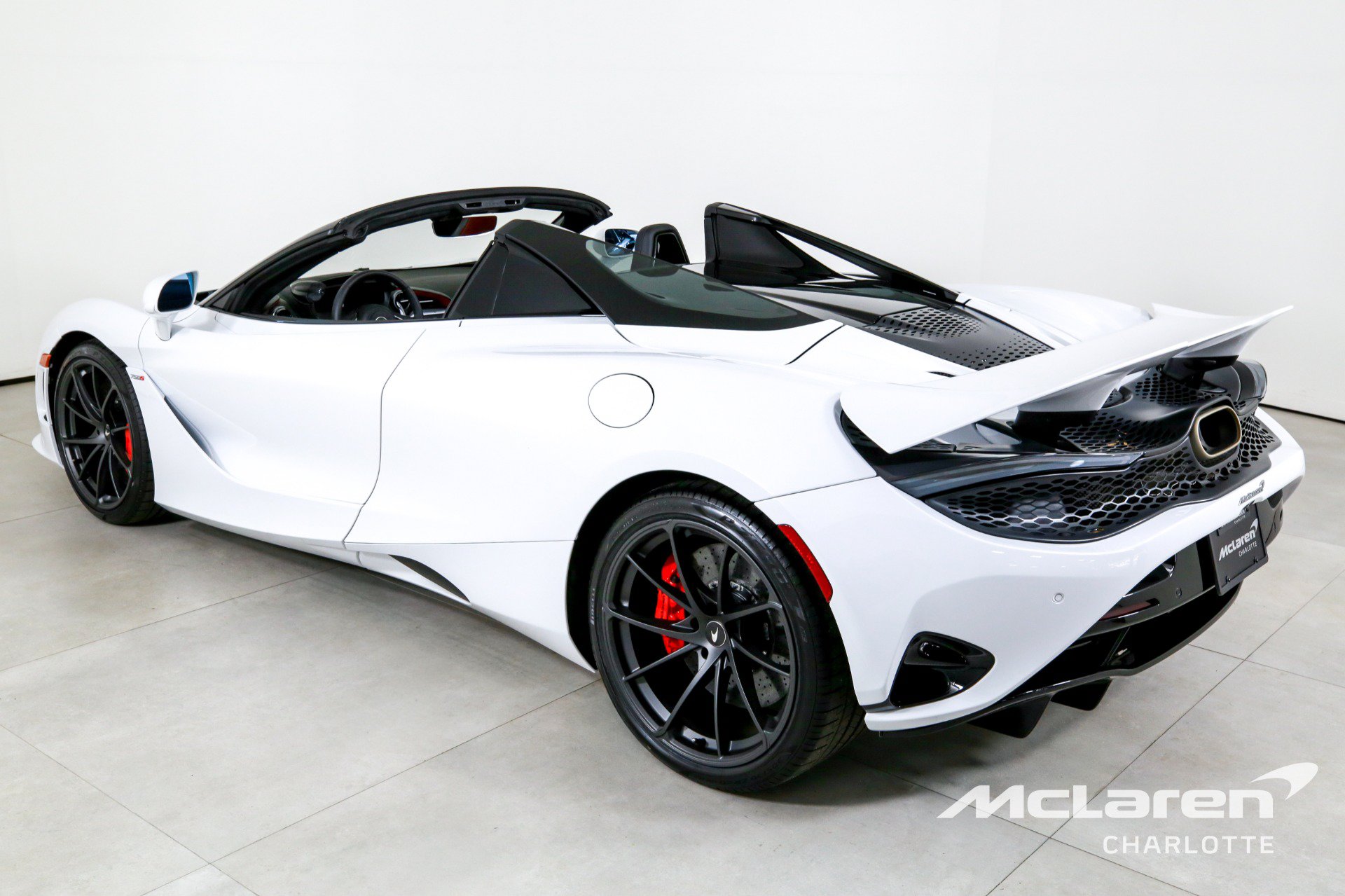 Used 2026 McLaren 750S Spider photo 8
