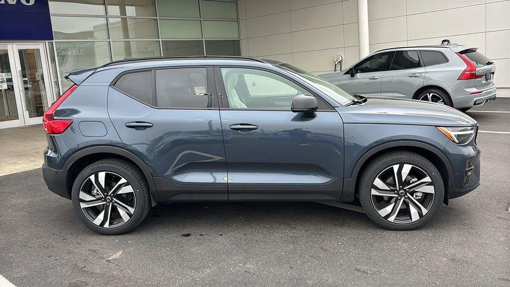 2026 Volvo Xc40 B5 Ultra