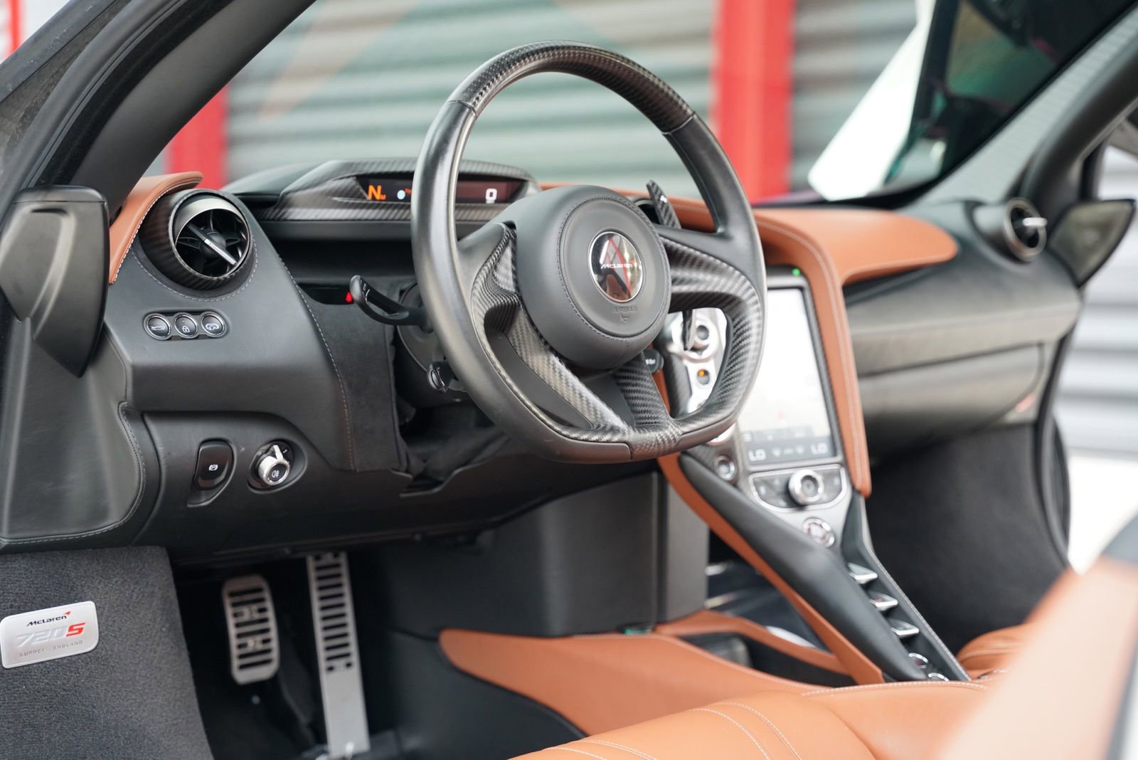 Used 2018 McLaren 720S Performance photo 18