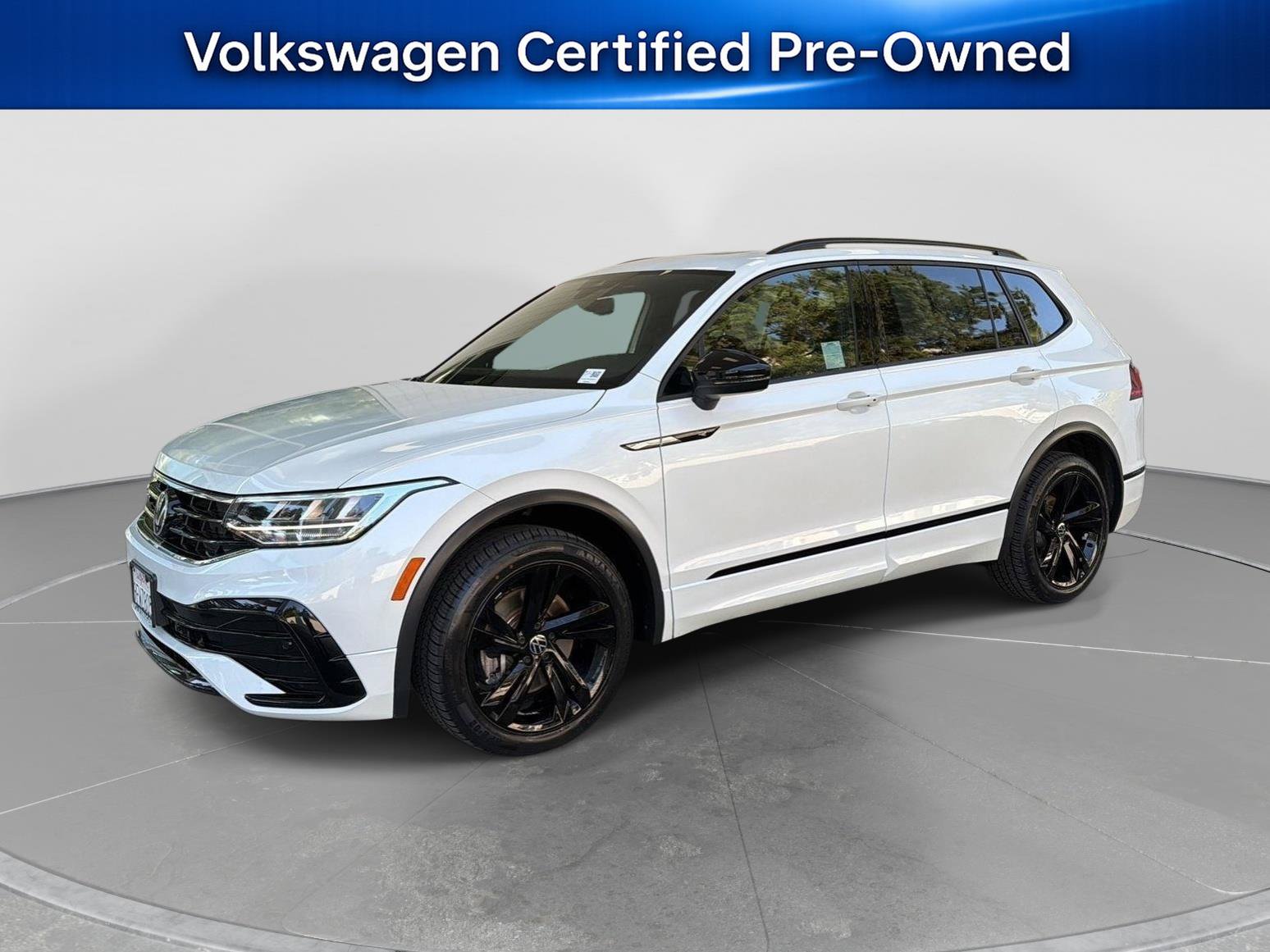Certified 2023 Volkswagen Tiguan SE R-Line