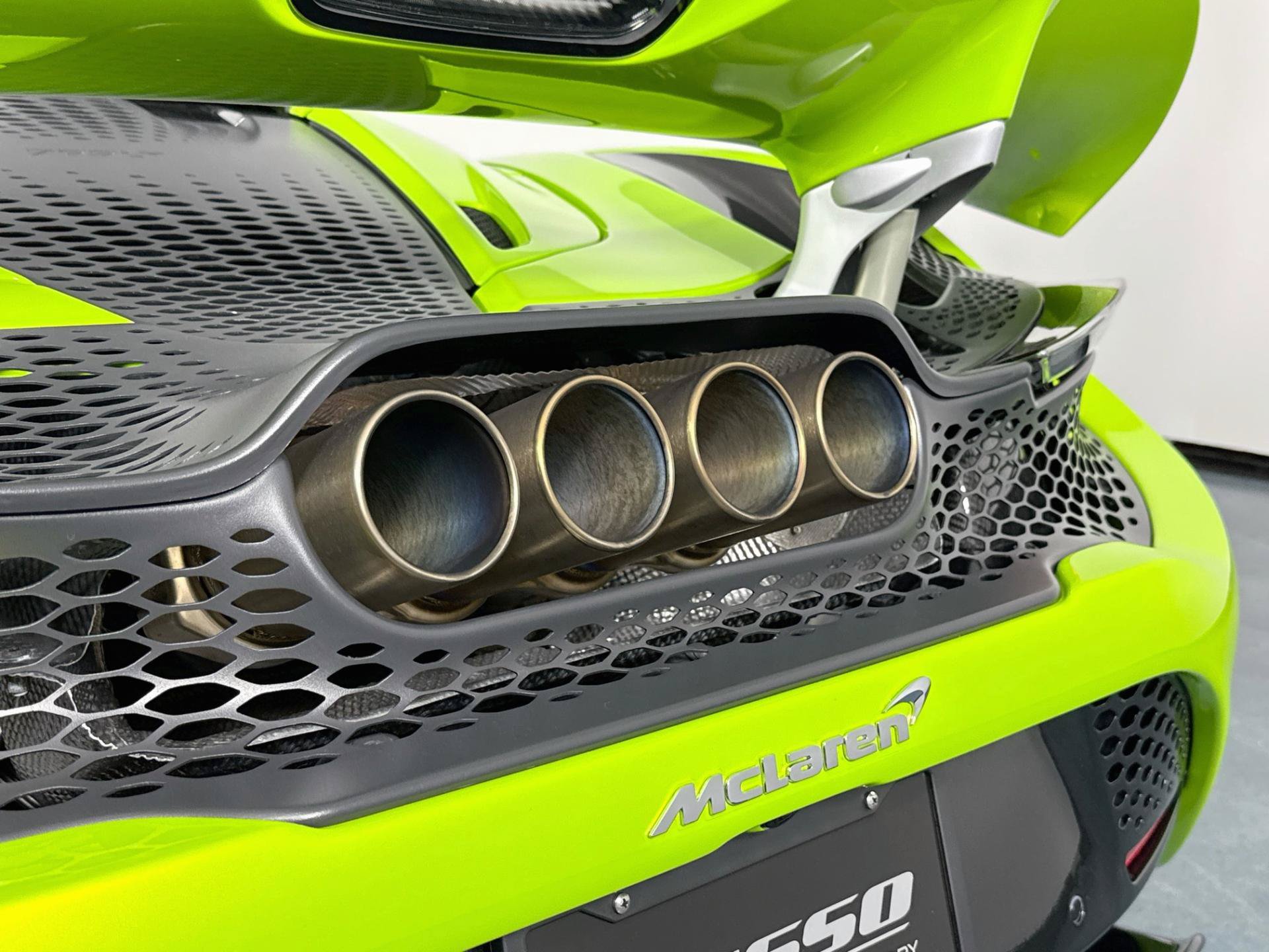 Used 2022 McLaren 765LT photo 64