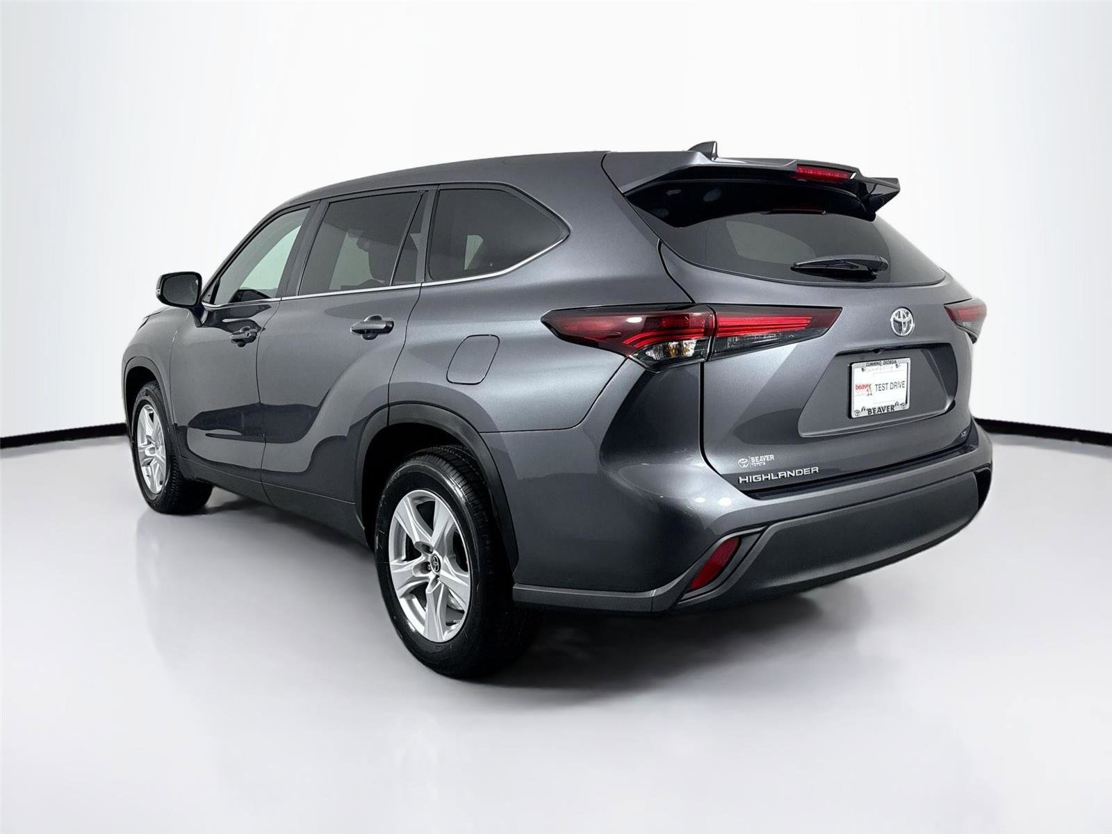 2025 Toyota Highlander LE