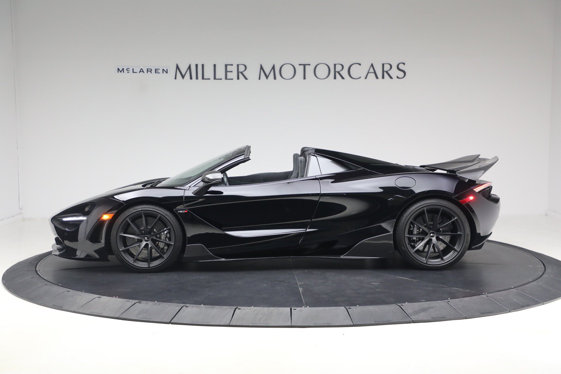 Used 2020 McLaren 720S Performance photo 3