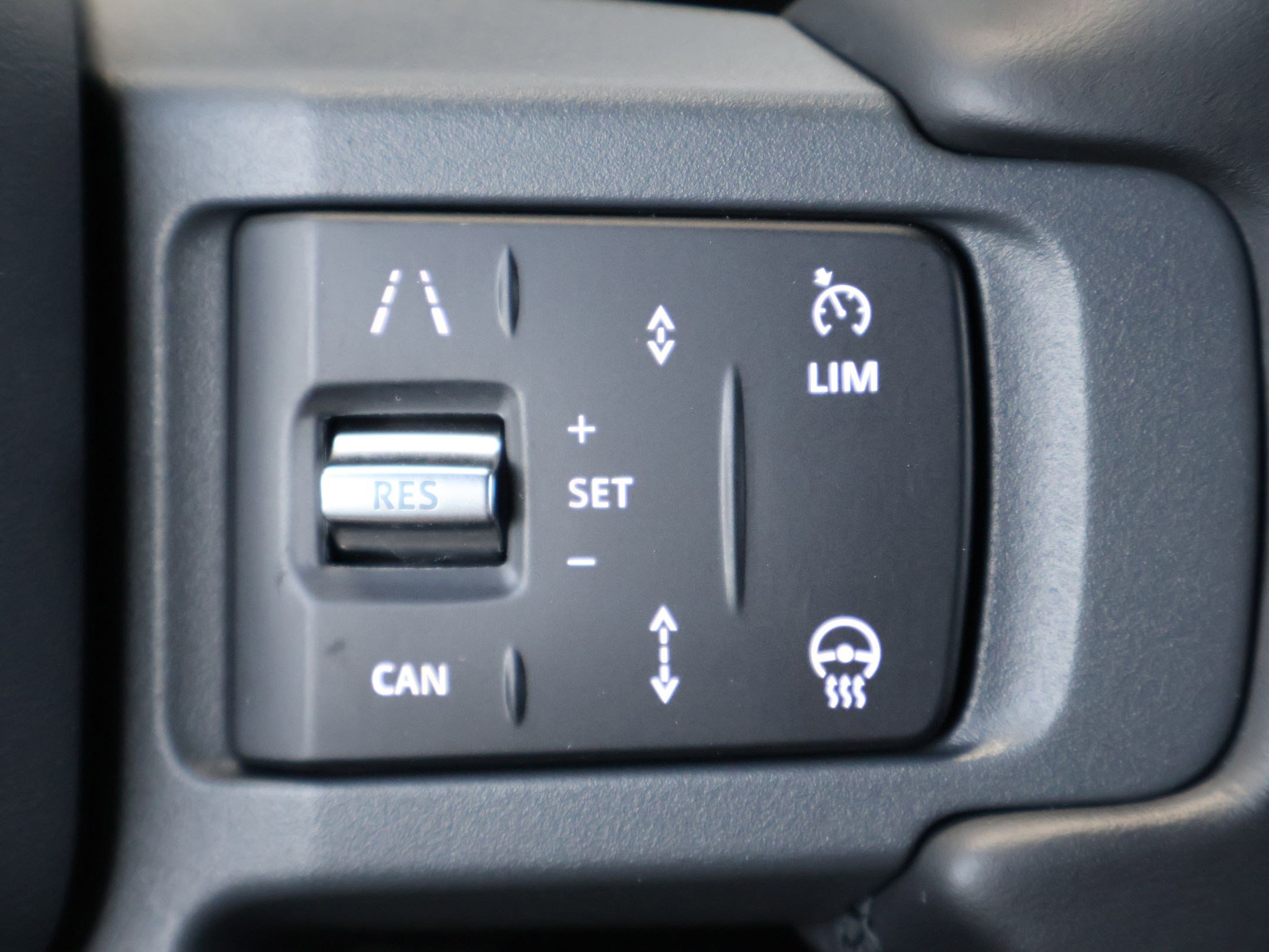 2025 Land Rover Defender 110 S