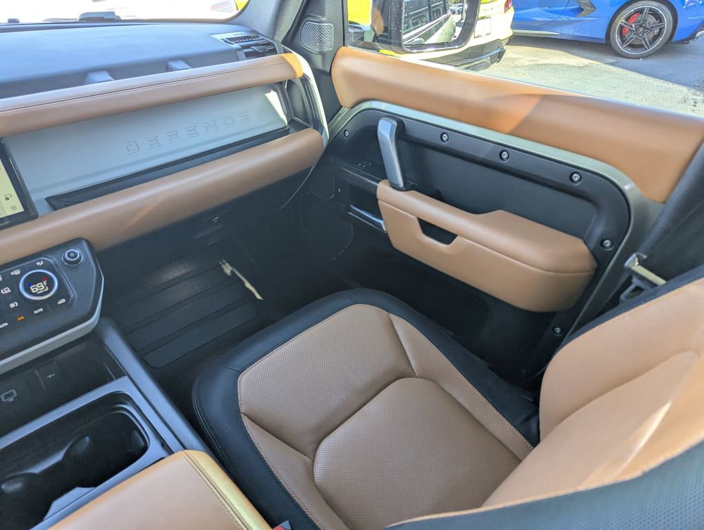 2023 Land Rover Defender 110 X-Dynamic SE