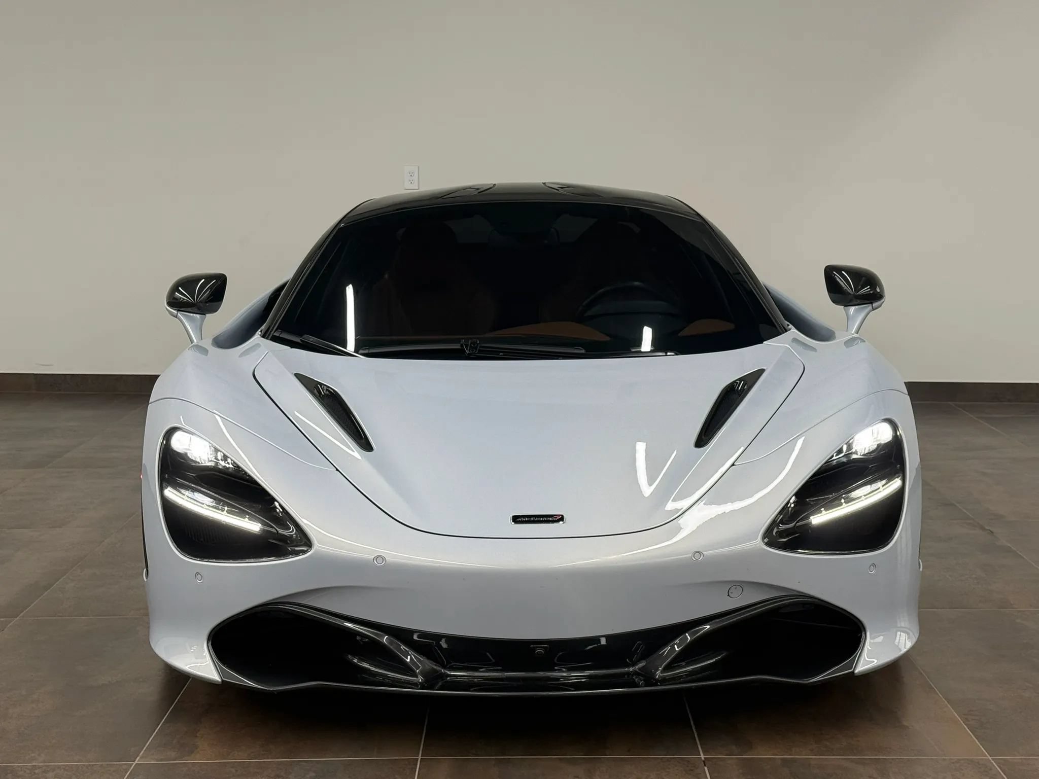 Used 2018 McLaren 720S photo 18