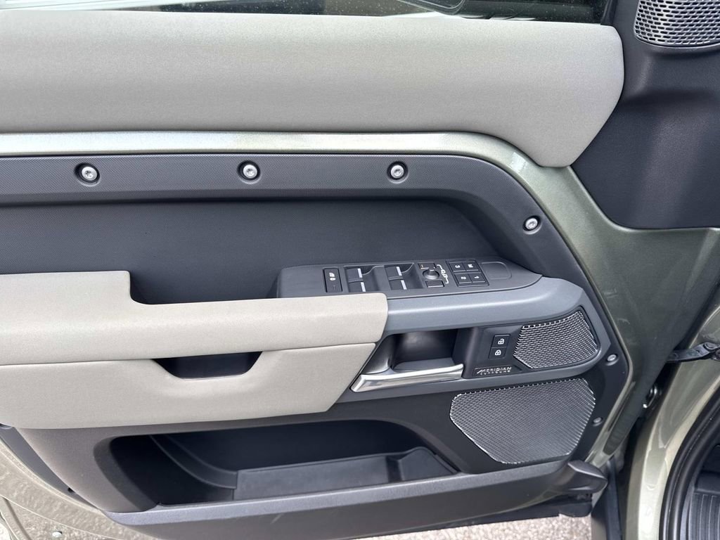 2023 Land Rover Defender 110 X