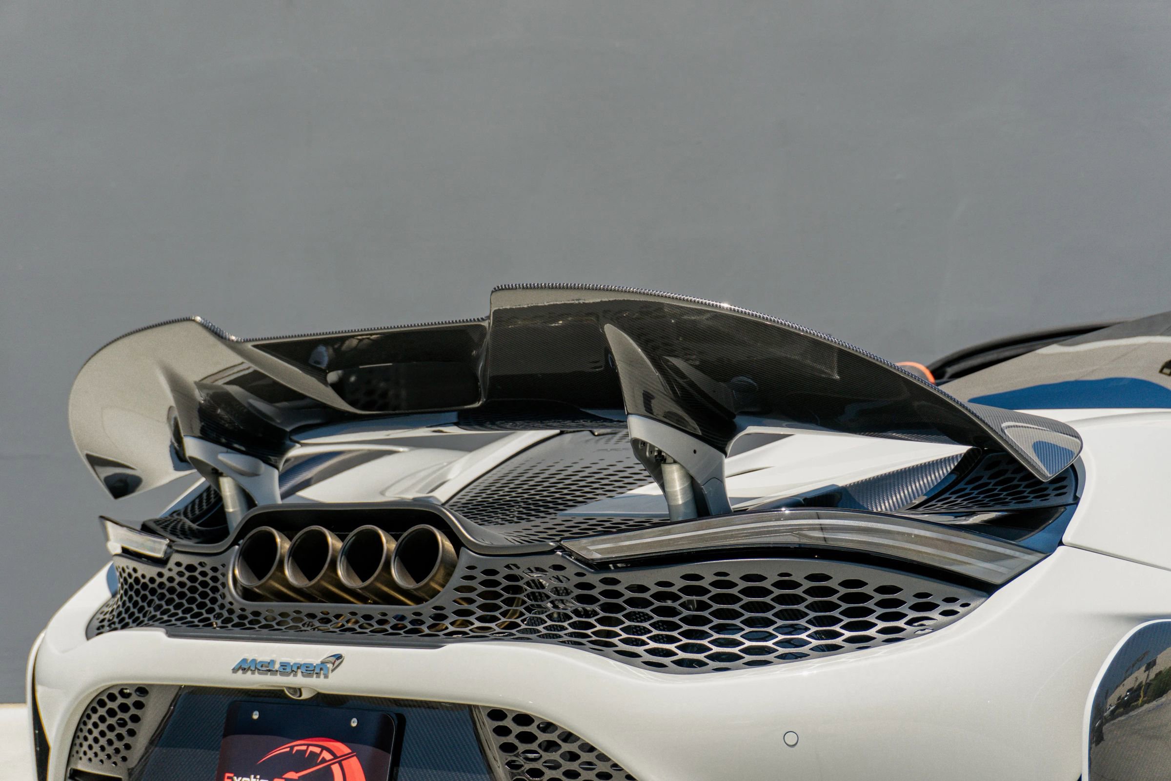 Used 2022 McLaren 765LT photo 11