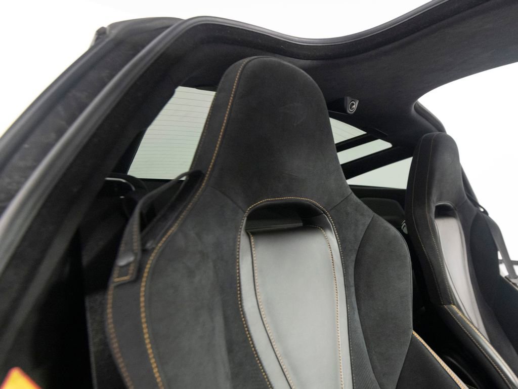 Used 2021 McLaren 720S Performance photo 33