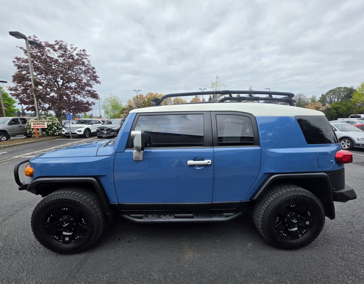 Used 2012 Toyota FJ Cruiser 4WD w/ Upgrade Pkg