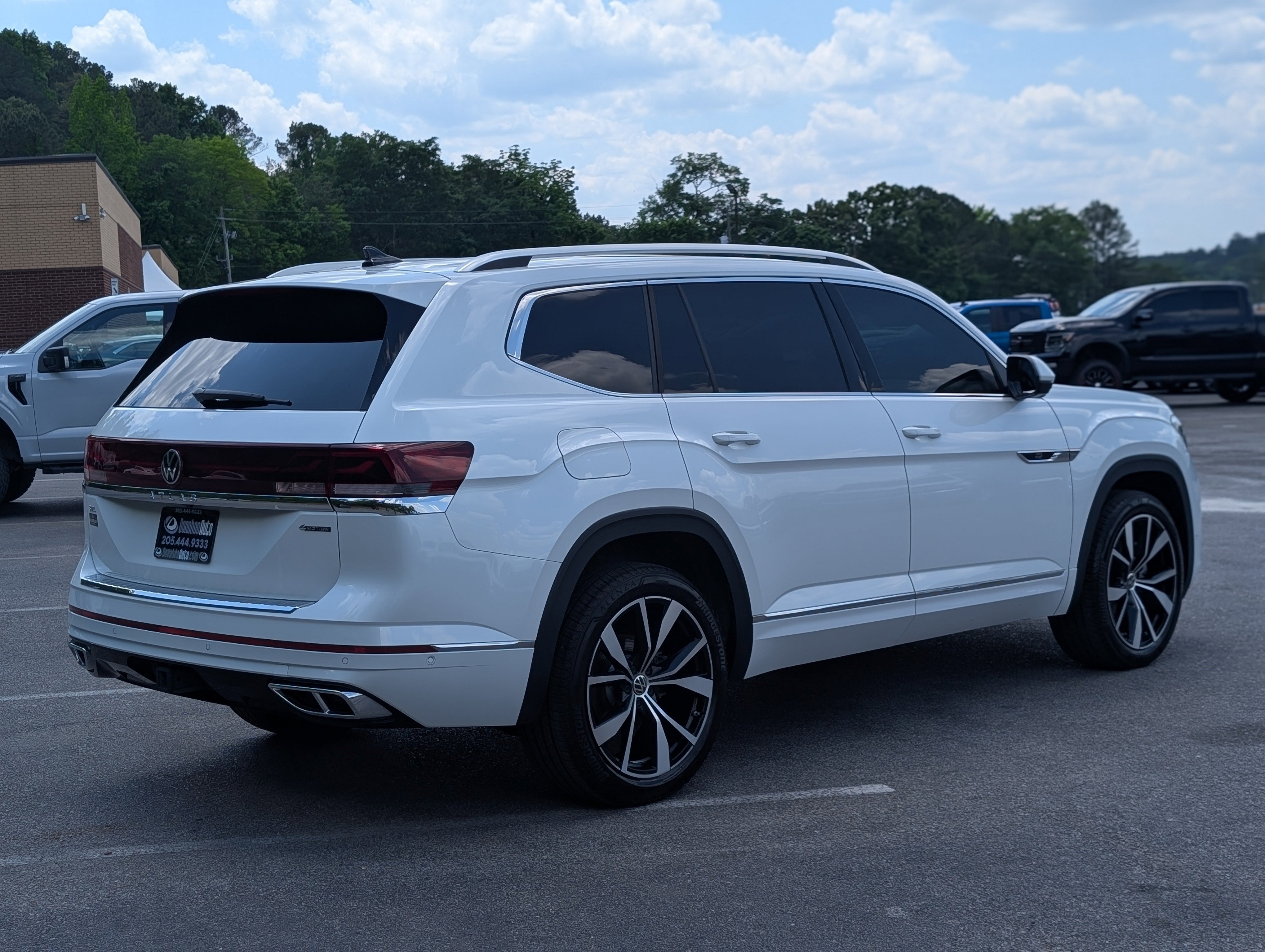 2024 Volkswagen Atlas SEL Premium R-Line