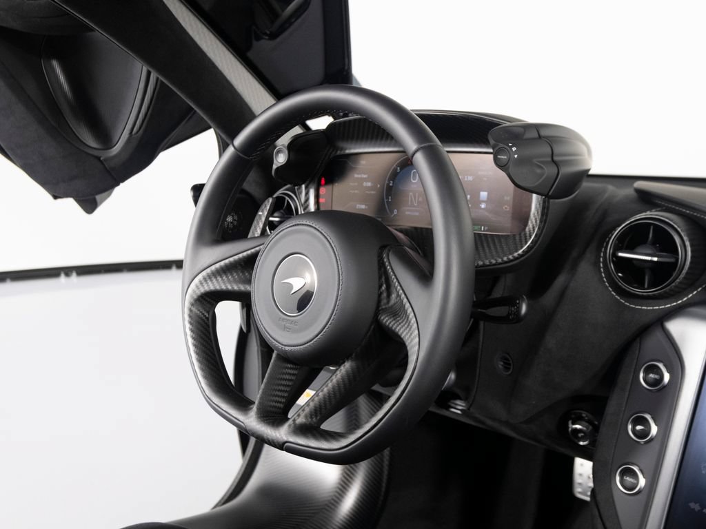 Used 2025 McLaren 750S photo 28
