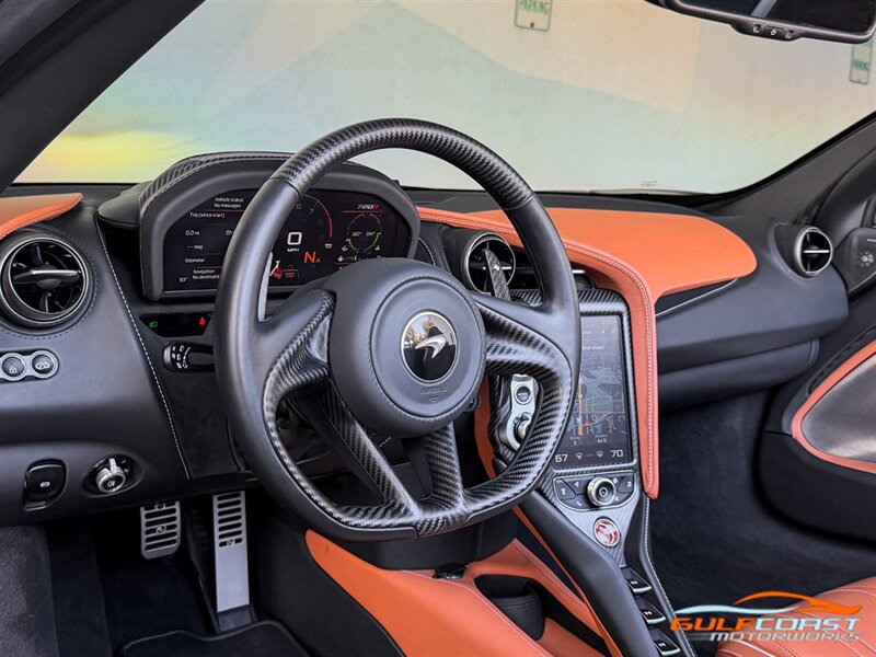 Used 2022 McLaren 720S Spider photo 14