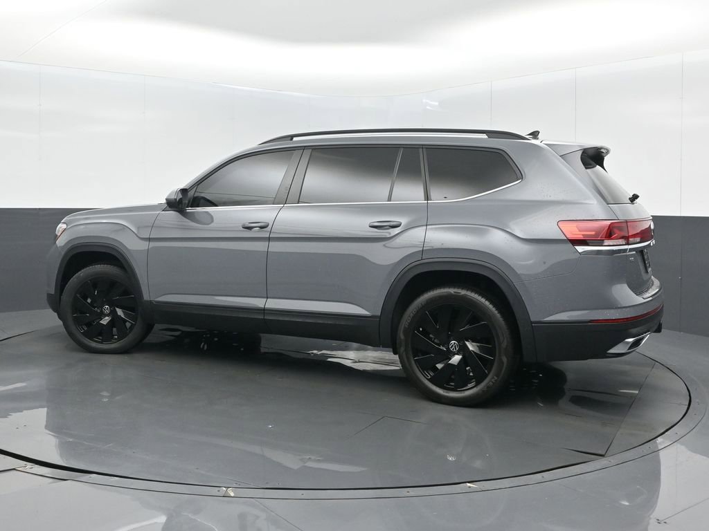 2025 Volkswagen Atlas SE