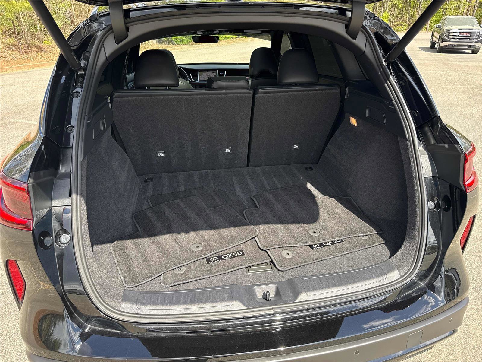 2025 INFINITI Qx50 Sport