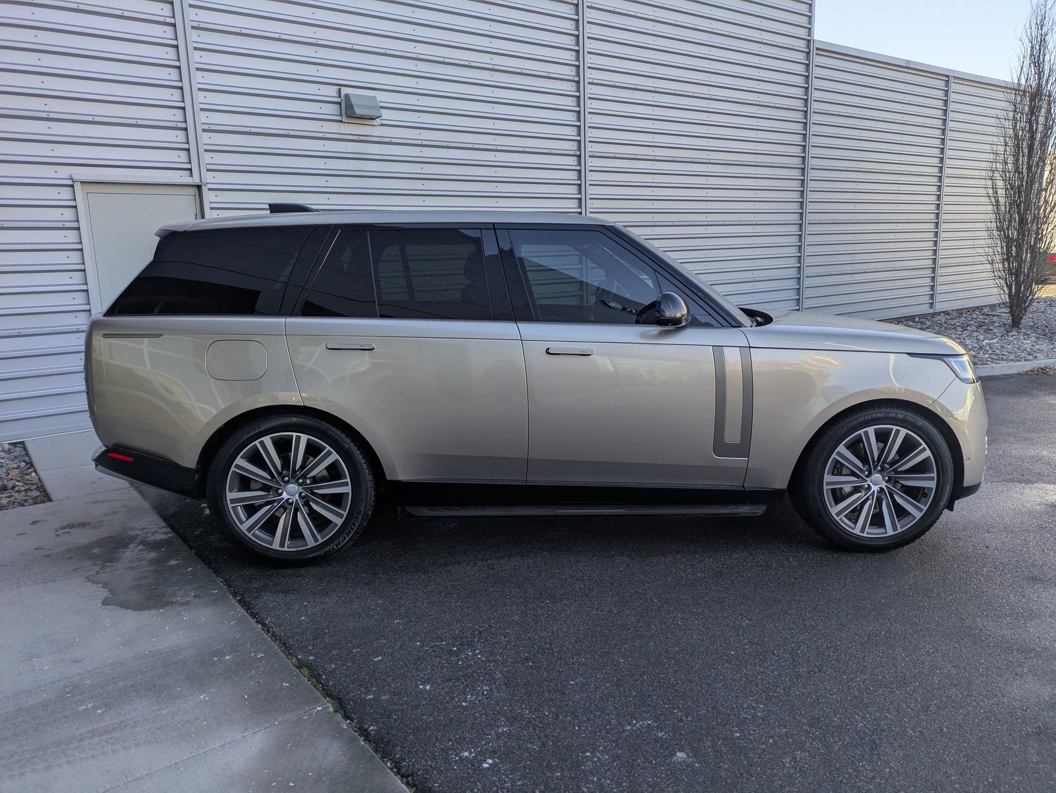 2023 Land Rover Range Rover SE