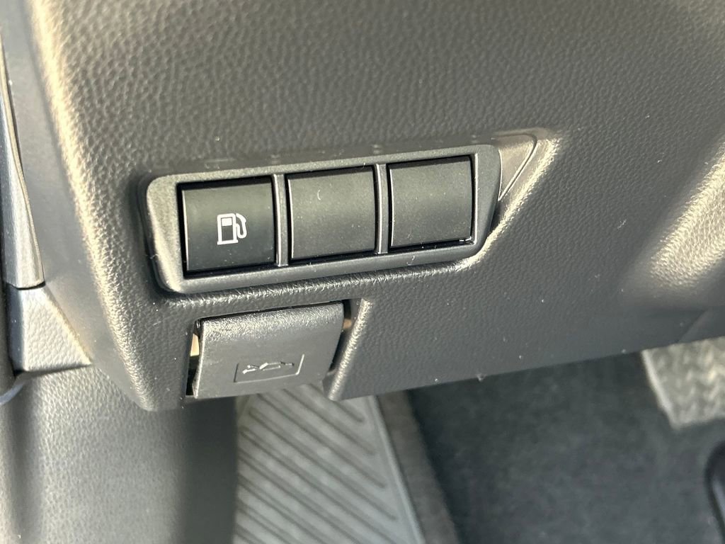 2025 Toyota Prius XLE