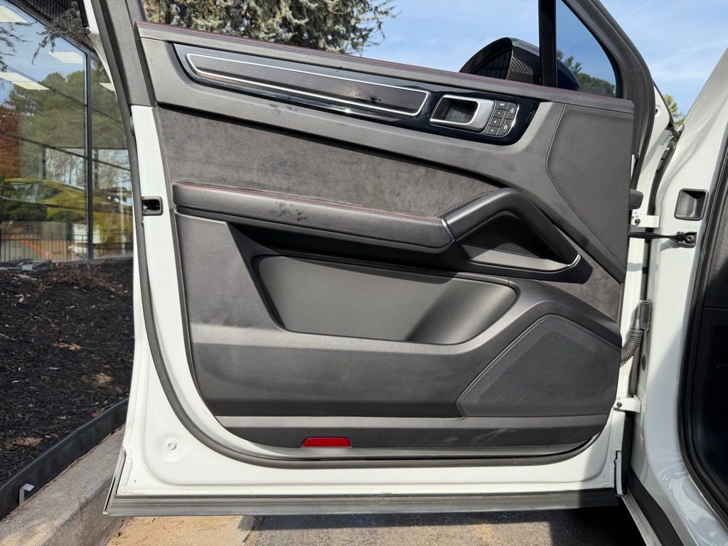 2023 Porsche Cayenne GTS