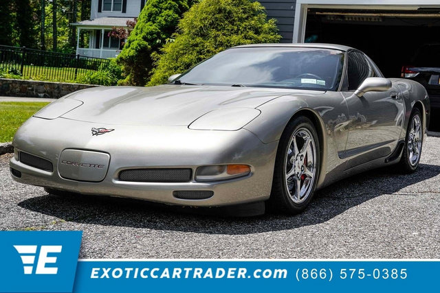 Used 2000 Chevrolet Corvette Coupe w/ Roof Pkg