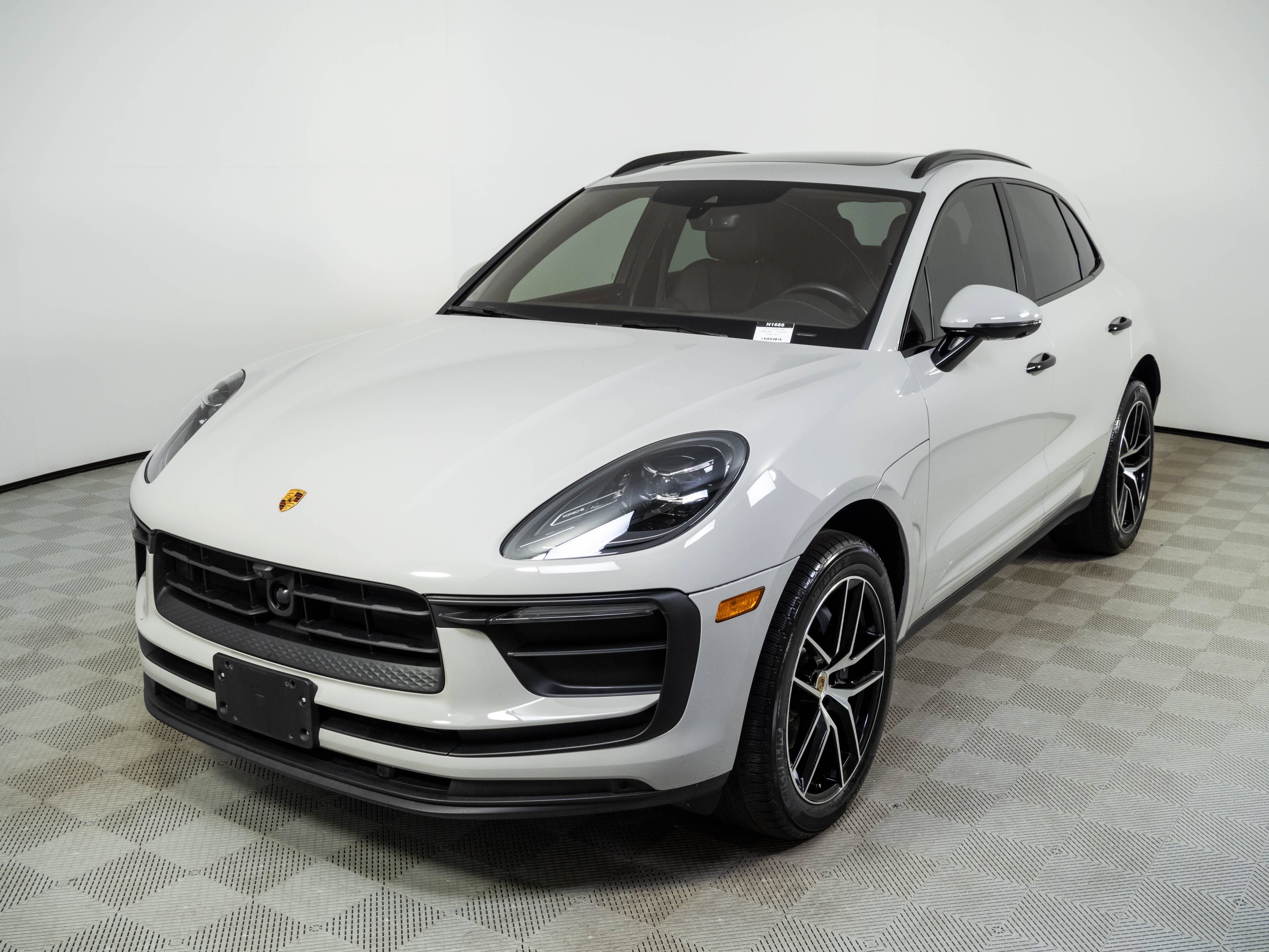 Certified 2023 Porsche Macan