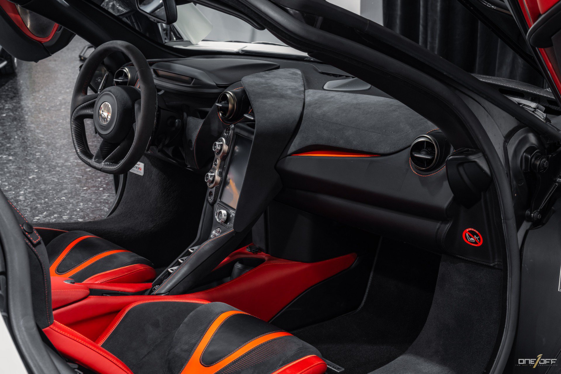 Used 2018 McLaren 720S Performance photo 23