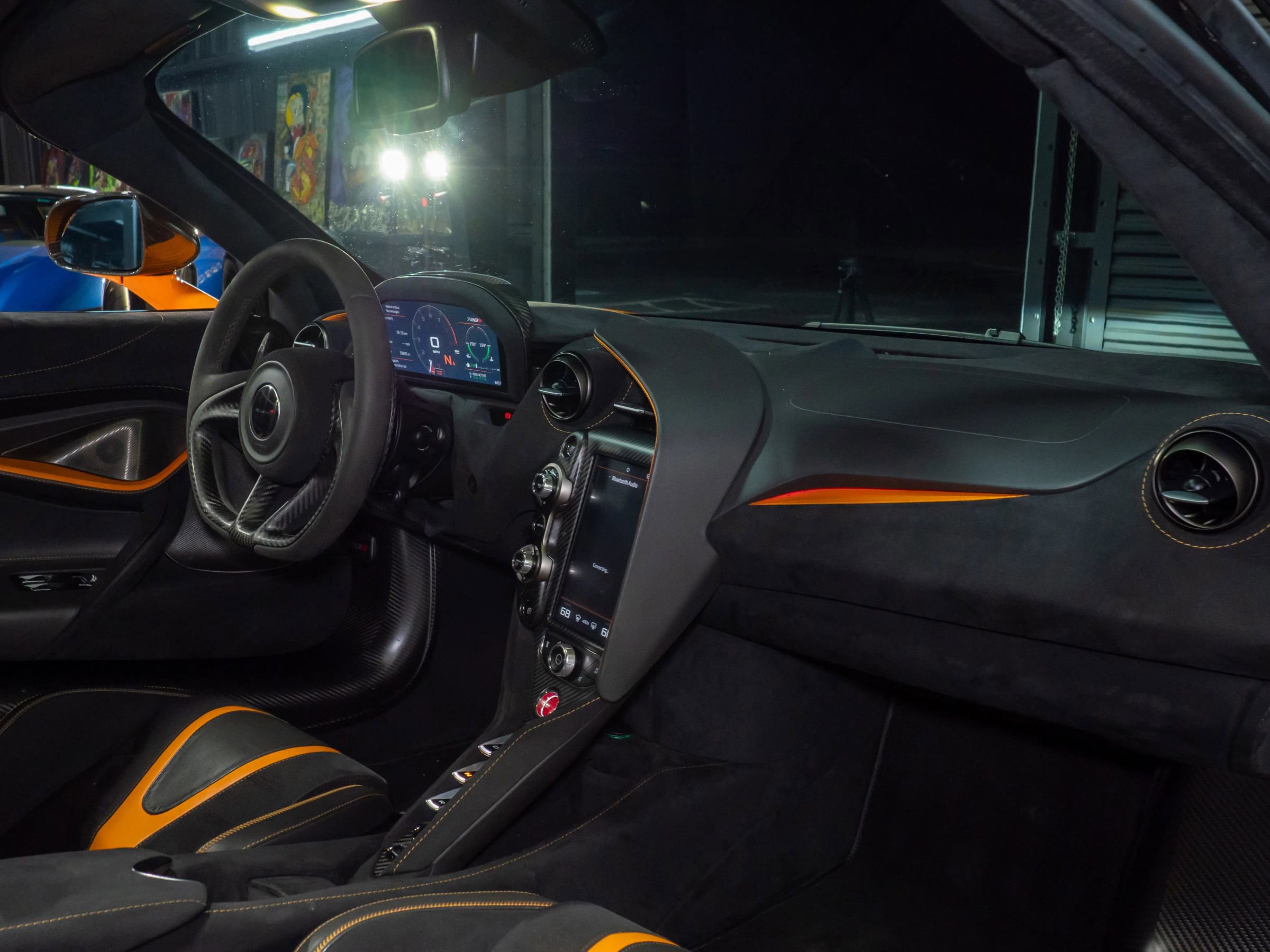 Used 2018 McLaren 720S Performance photo 32