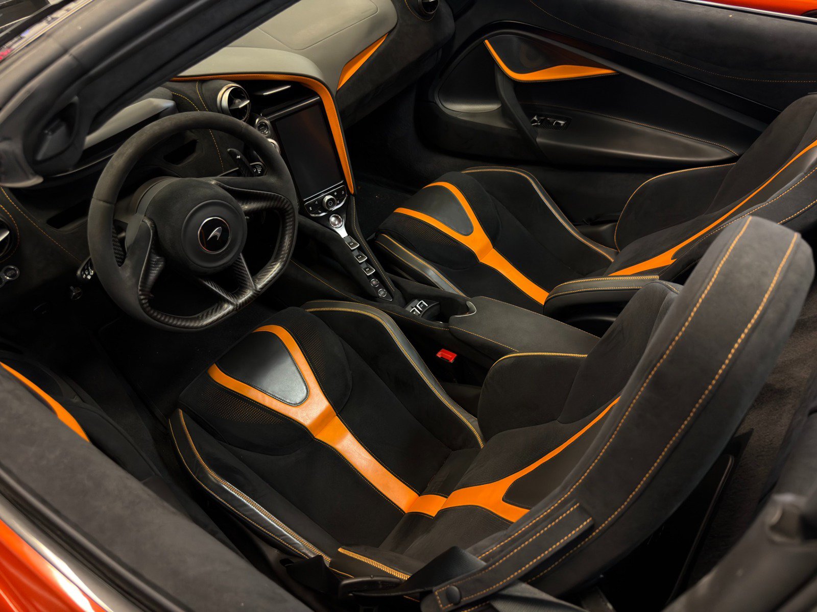 Used 2021 McLaren 720S Performance photo 19