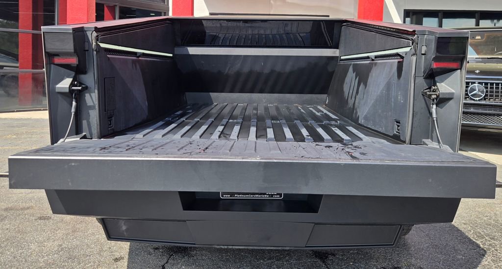 2024 Tesla Cybertruck AWD Crew Cab