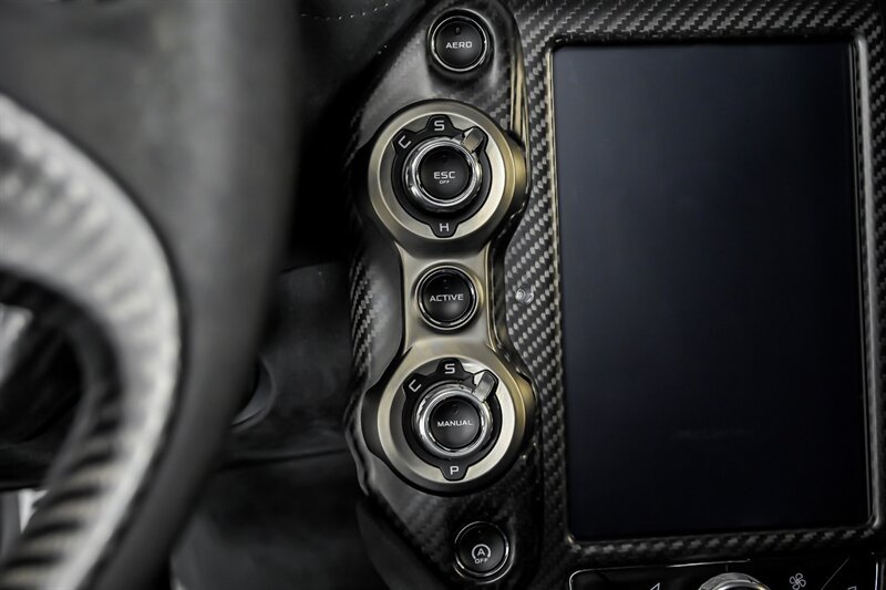 Used 2018 McLaren 720S Luxury photo 34