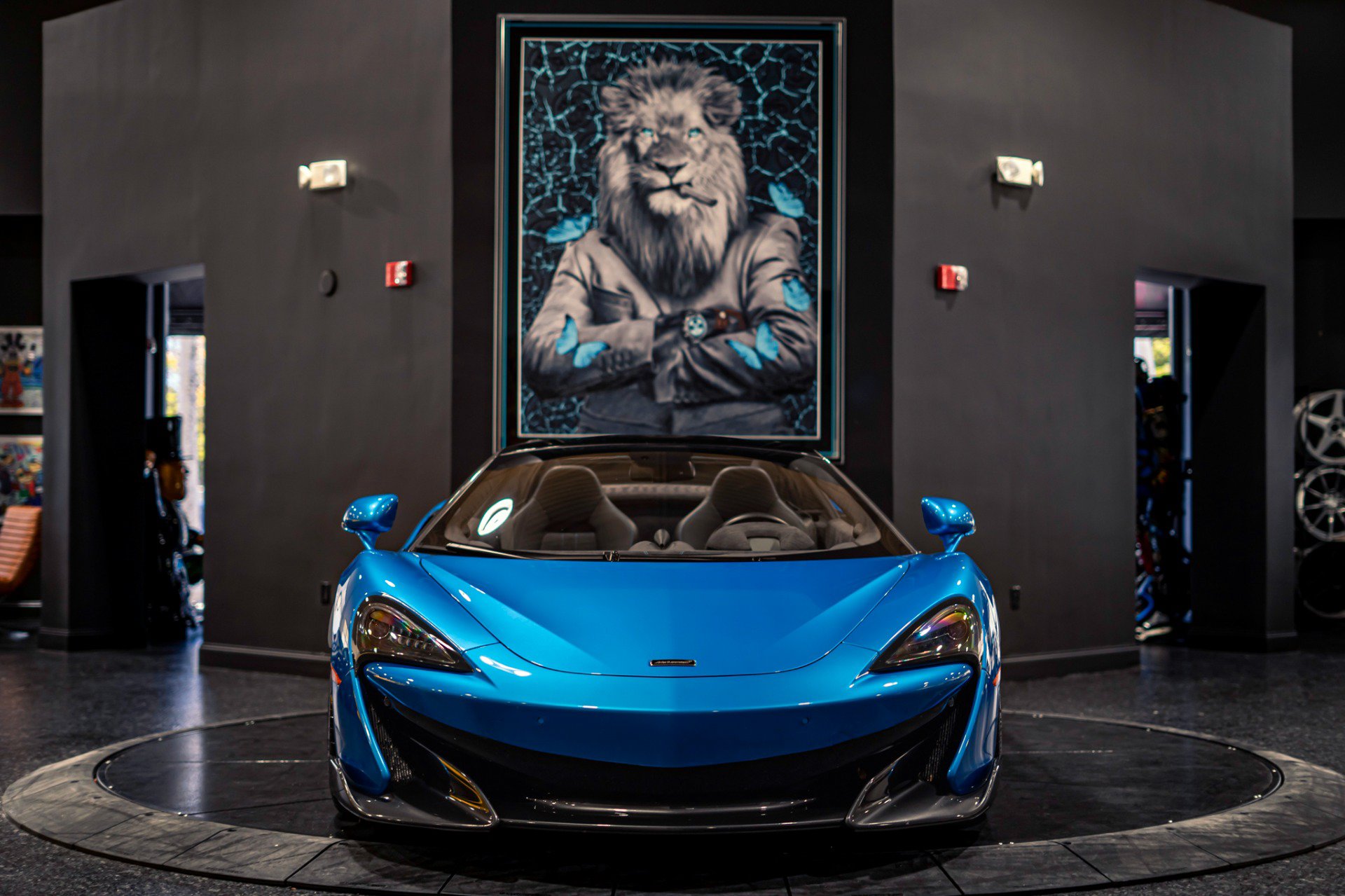 Used 2020 McLaren 600LT Spider photo 10
