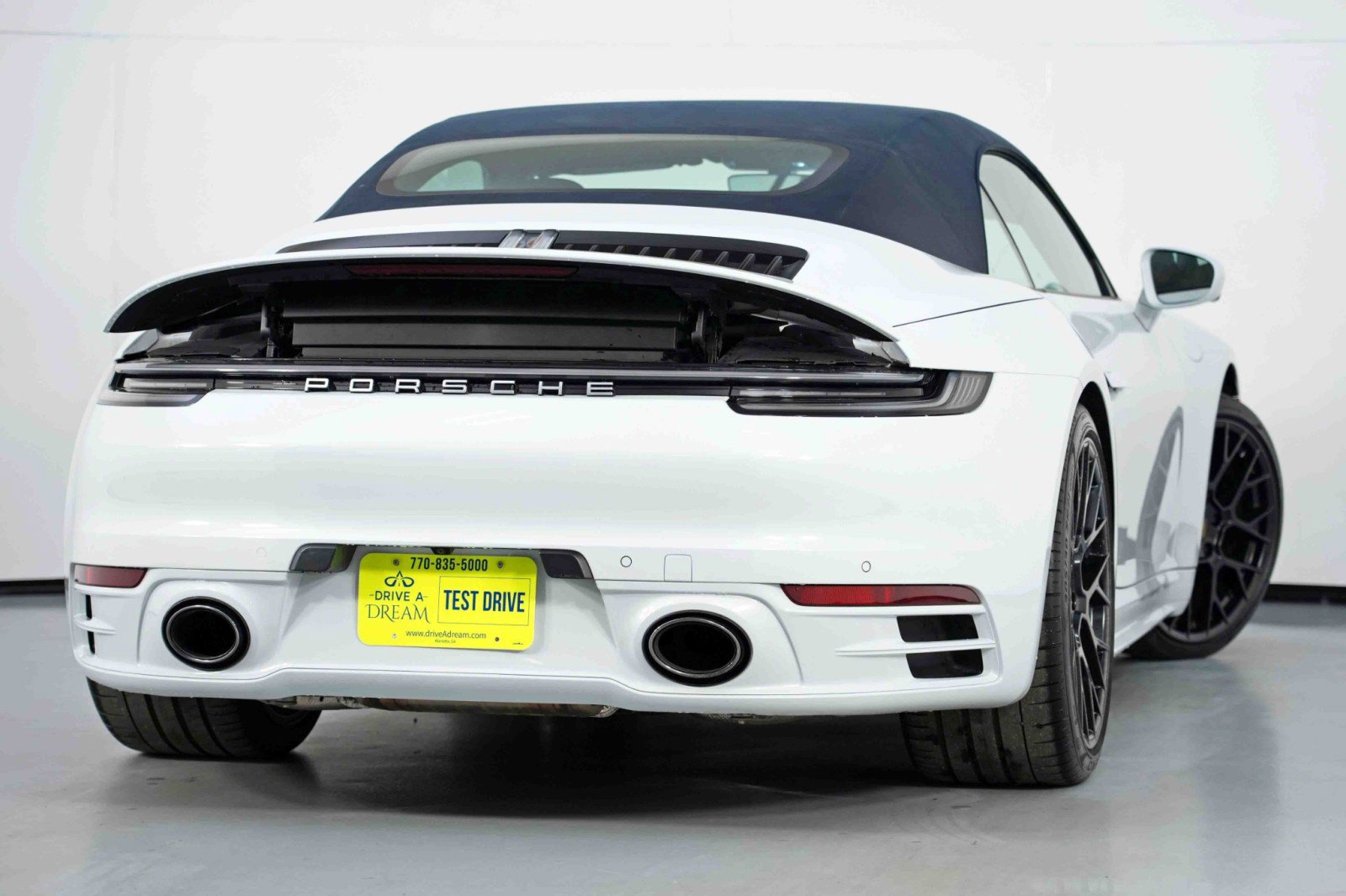 2022 Porsche 911 Carrera