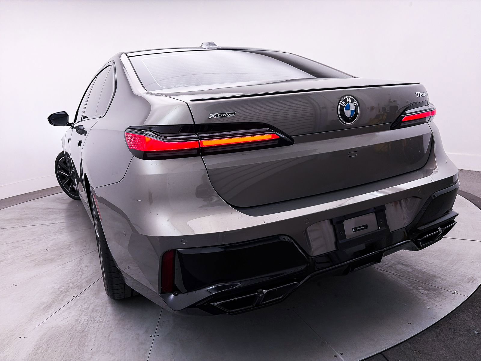 2024 BMW 760i xDrive