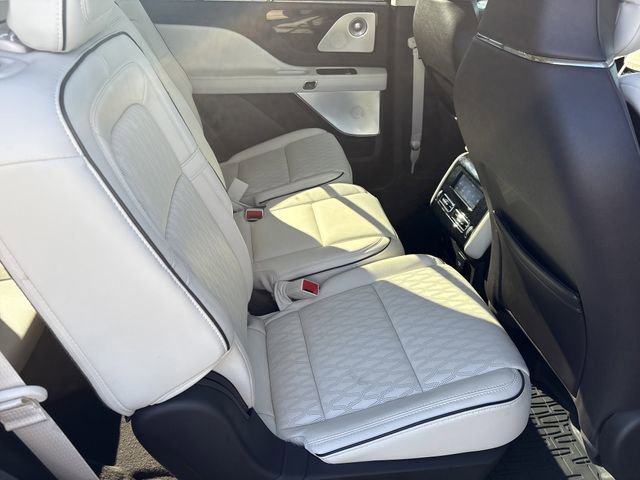 2022 Lincoln Aviator Black Label