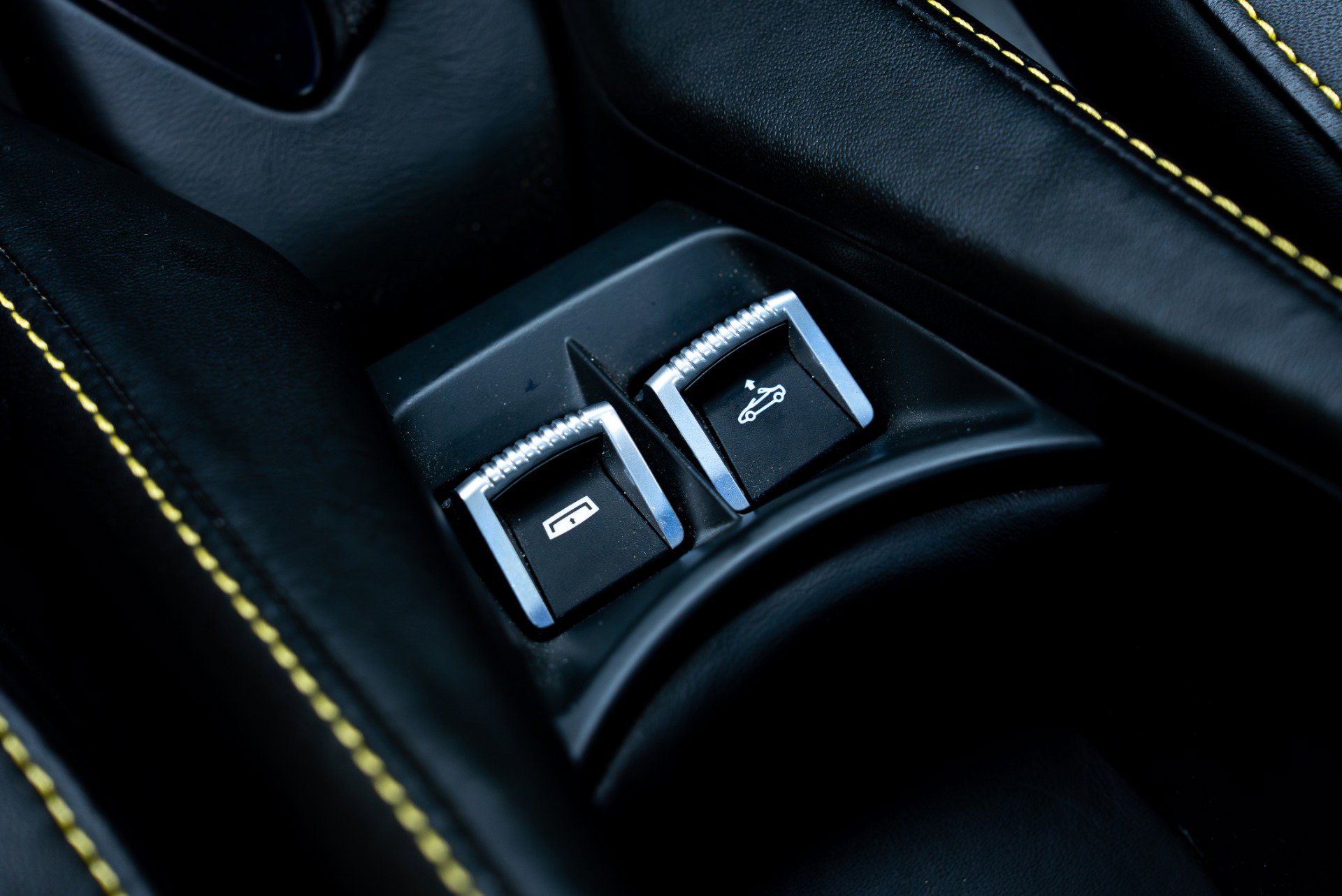 Used 2020 McLaren 720S Luxury photo 48