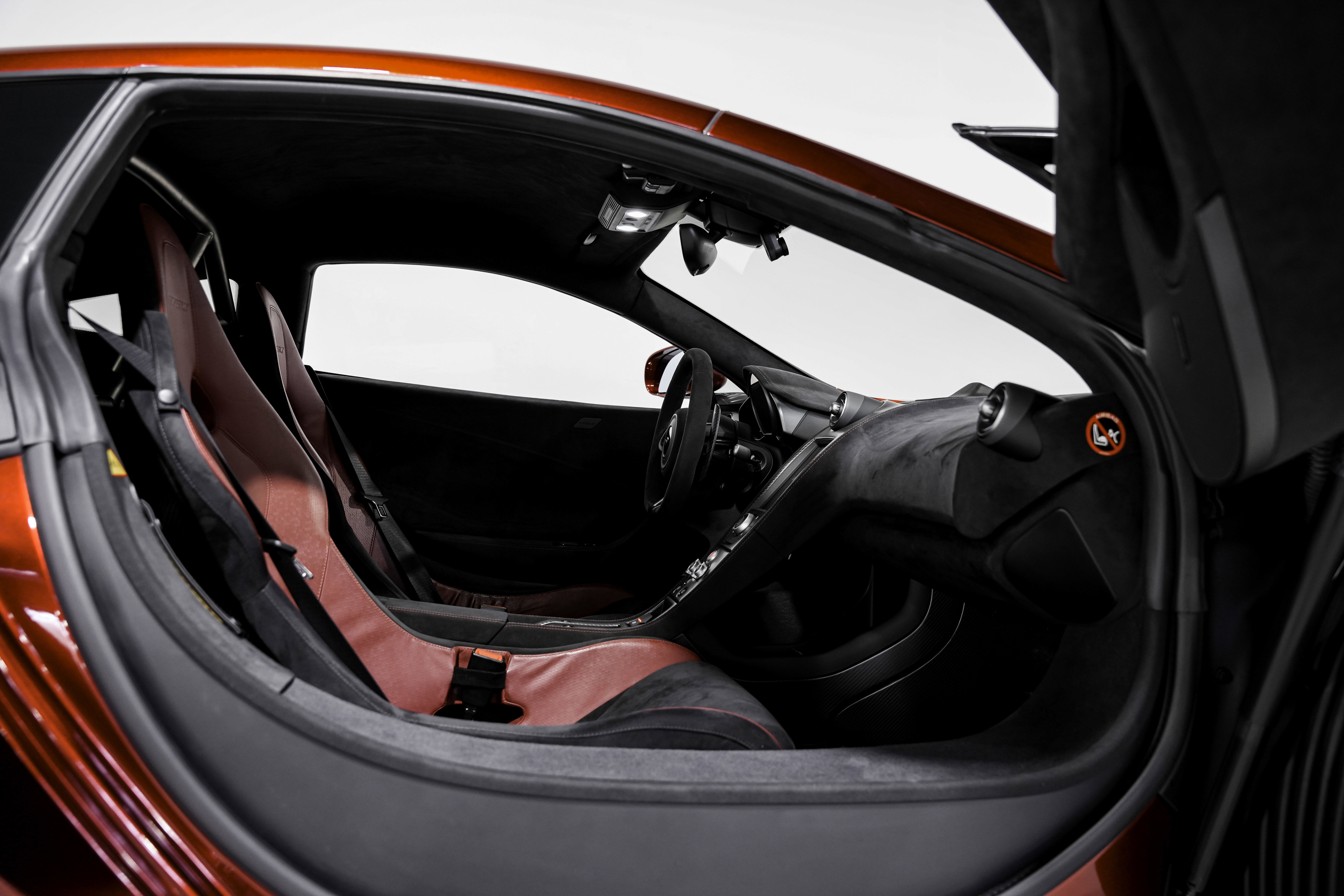 Used 2016 McLaren 675LT Coupe photo 24