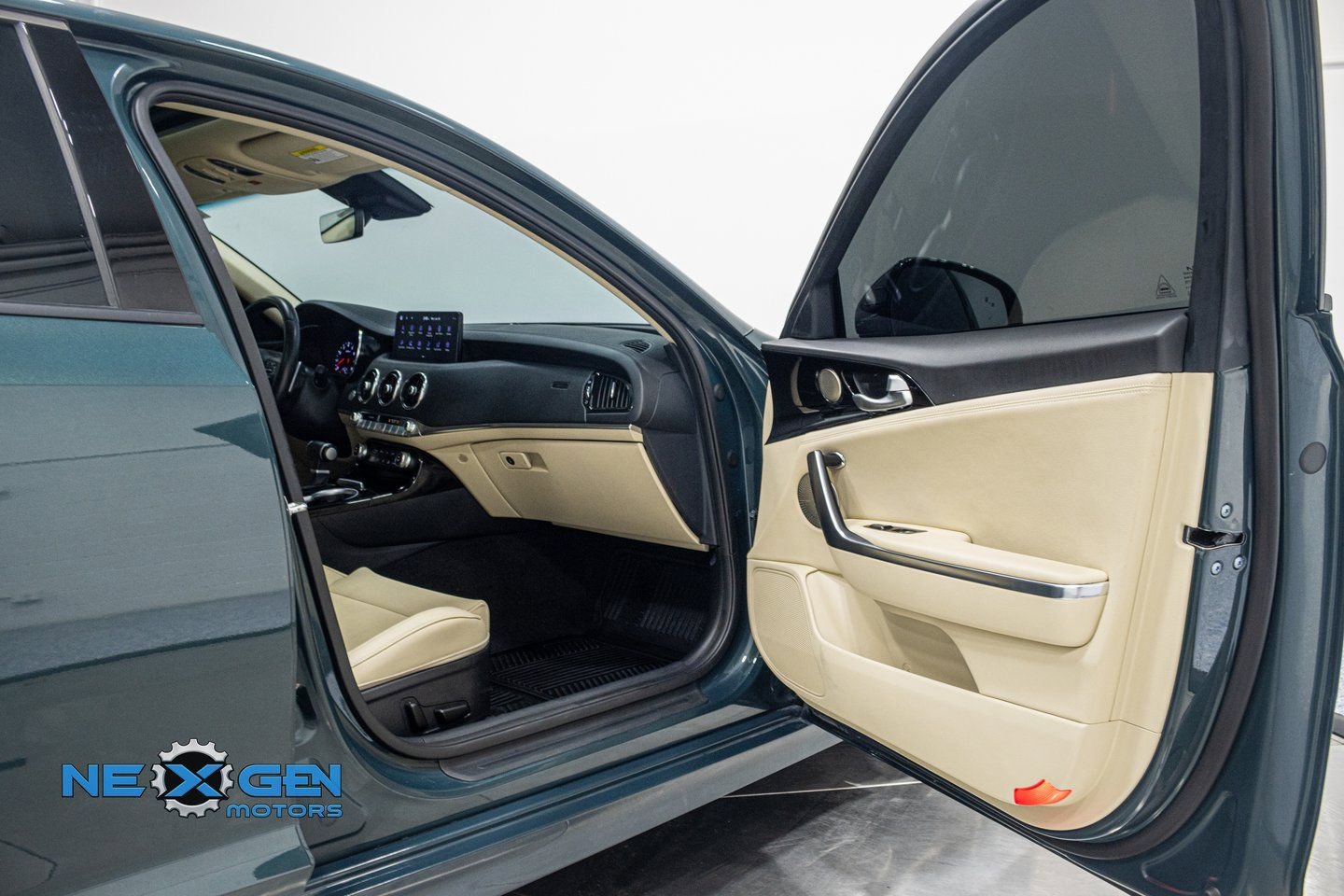 2023 Kia Stinger GT-Line