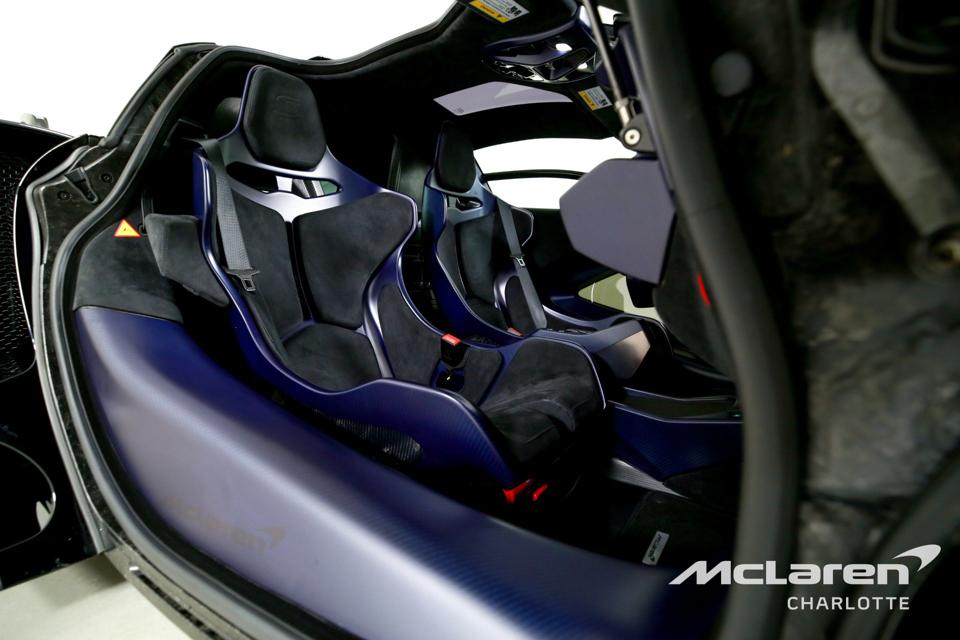 Used 2019 McLaren Senna photo 17