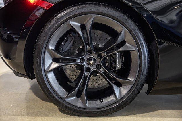 Used 2020 McLaren 720S Spider photo 34