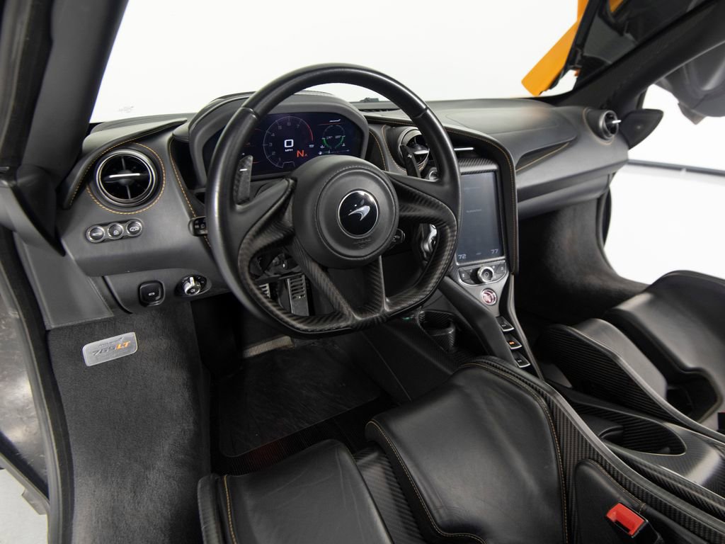 Used 2021 McLaren 765LT photo 15