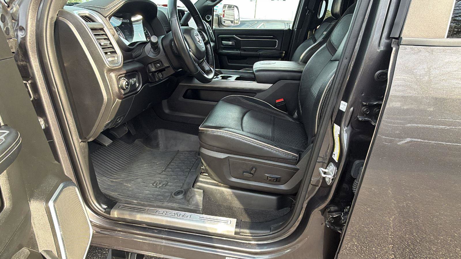 2022 RAM 3500 Laramie