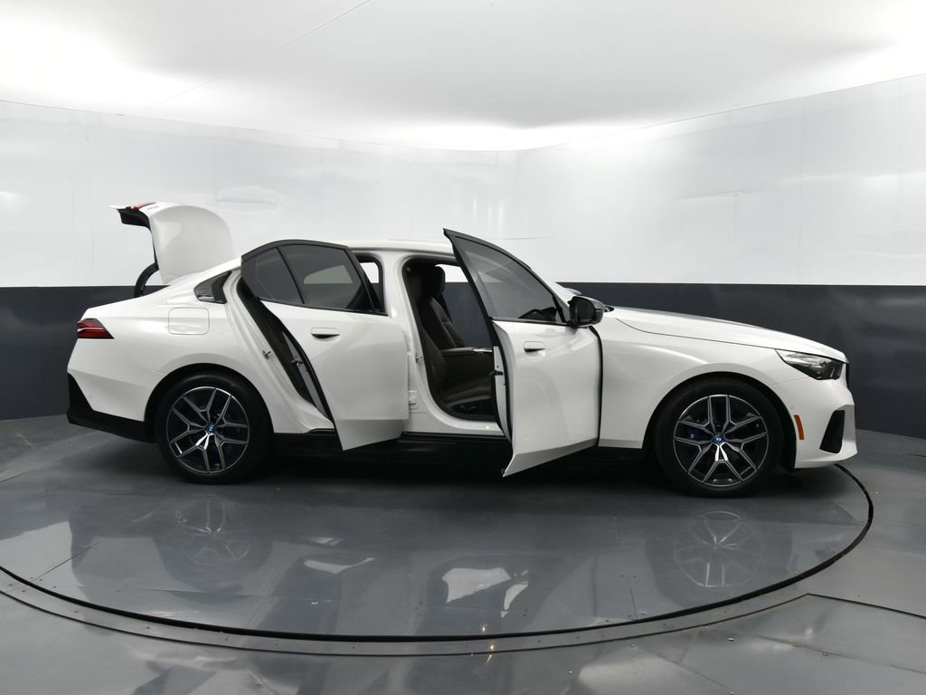 2024 BMW i5 M60